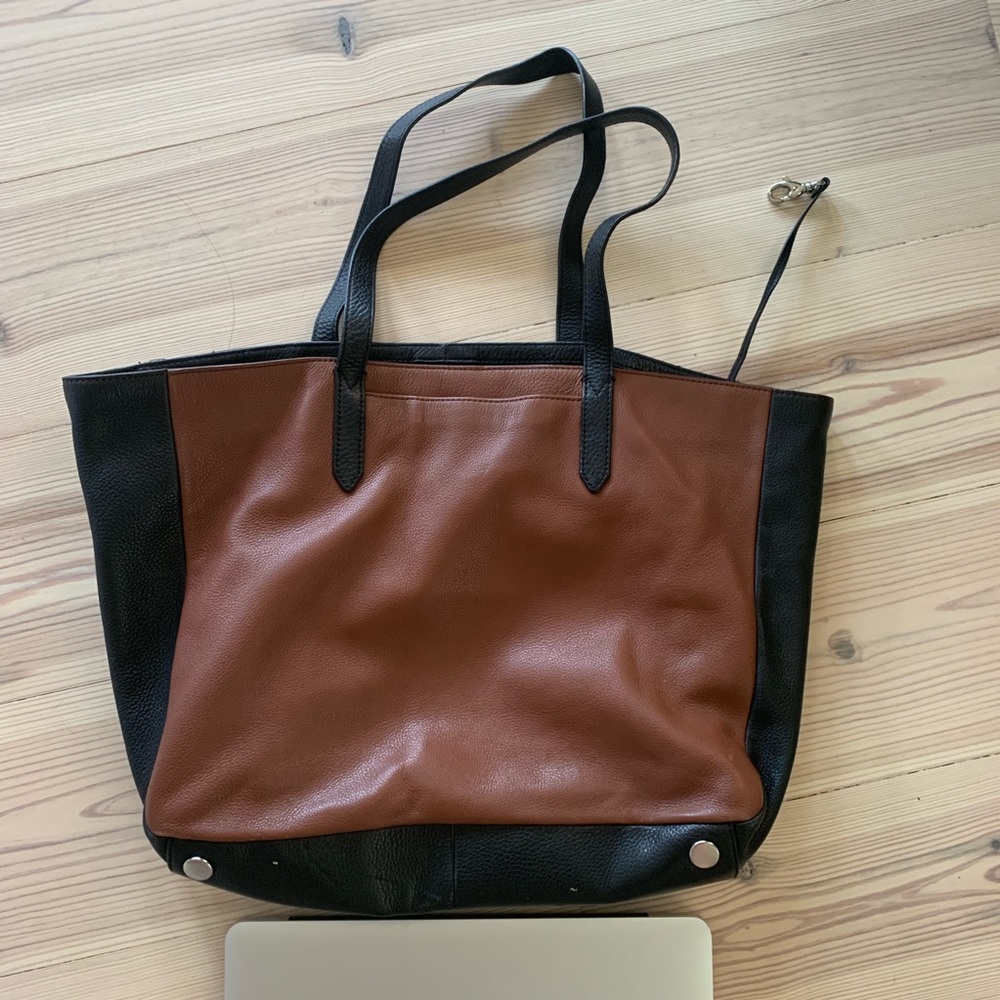 Leather fossil tote bag